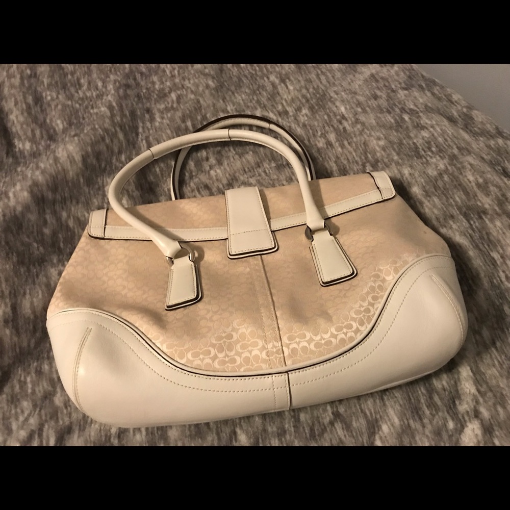 Y2K White and creme coach purse NEVER USED - Picture 3 of 3